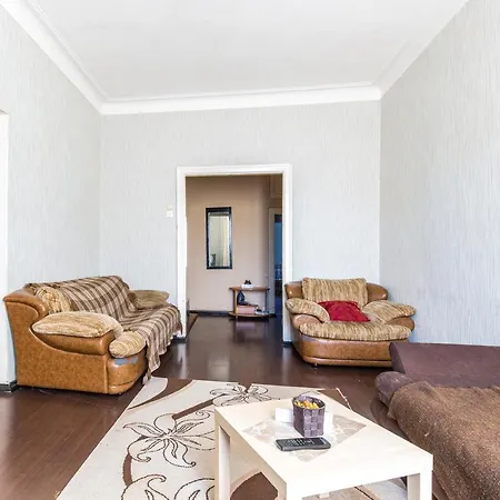 Apart On Nezavisimosti 19 Apartment